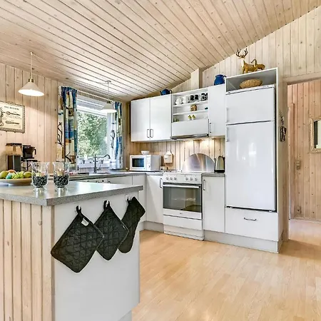 3 Bedroom Cozy In Tranekaer * Stoense