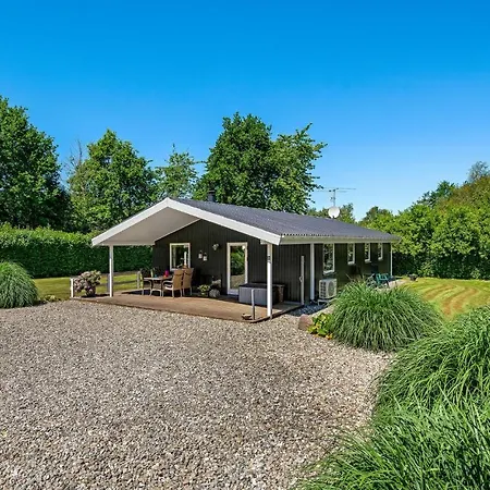 3 Bedroom Cozy In Tranekaer