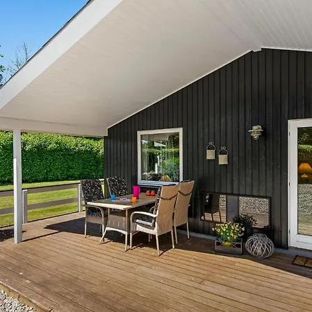 3 Bedroom Cozy In Tranekaer Holiday home *